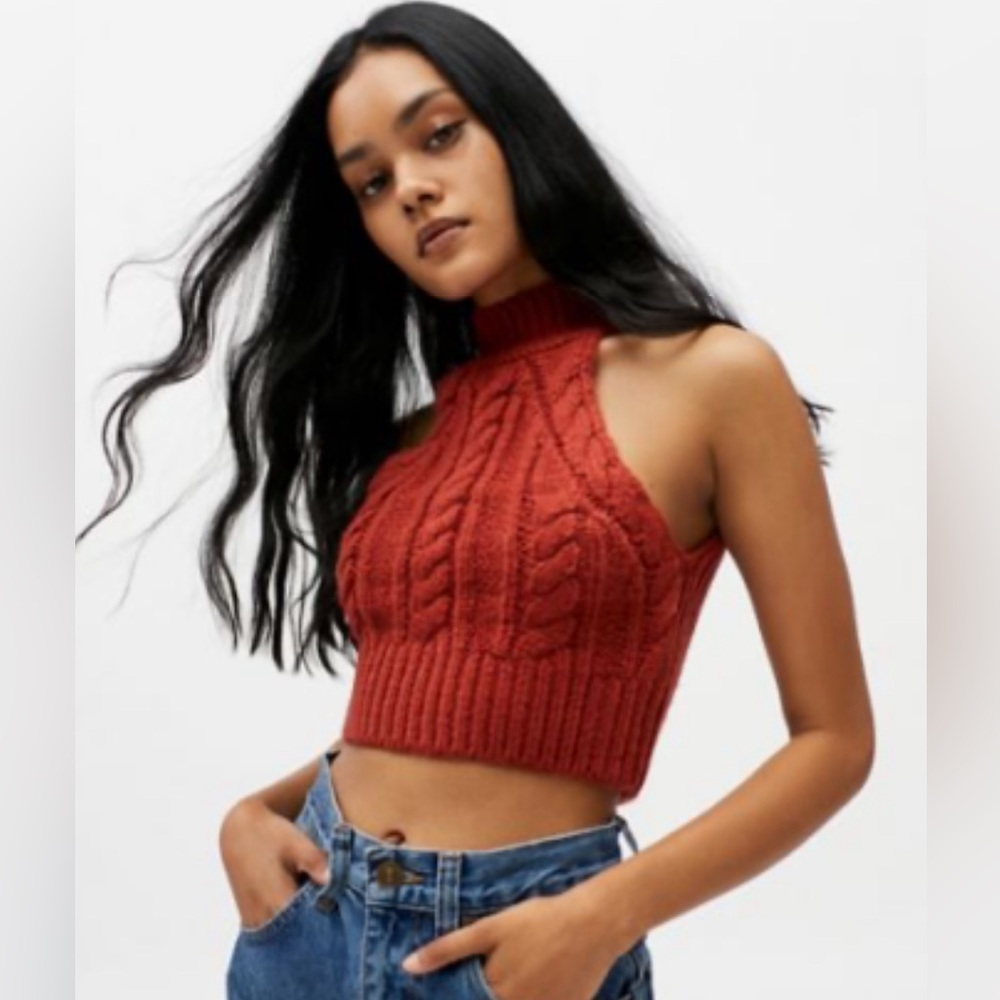 UO Kerrie Mock Neck Sleeveless Sweater